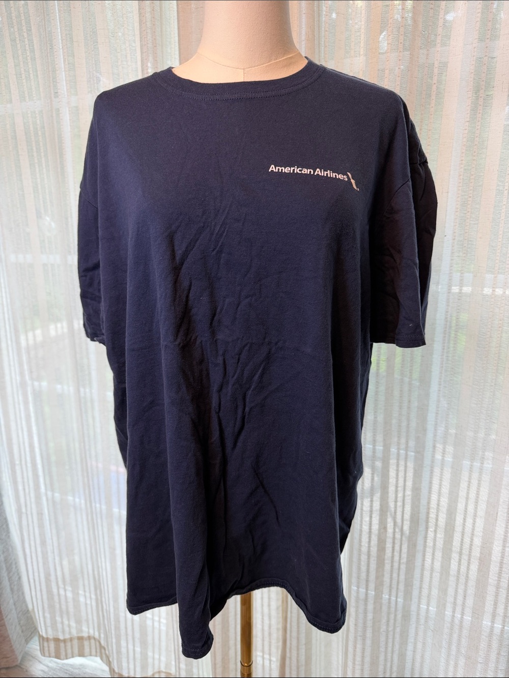 American Airlines Gildan Navy Short-Sleeve Tee with Logo - Never Worn